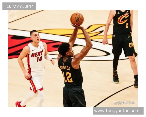 热火与篮网激战正酣赛场精彩瞬间回顾与结果分析 热火与篮网激战正酣赛场精彩瞬间回顾与结果分析