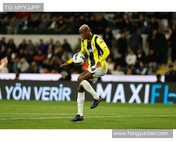 穆里尼奥怒斥欧足联罗马因争议点球无缘晋级引发热议